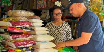 Perum BULOG Kantor Wilayah Bali saat melakukan pemantauan. -IST
