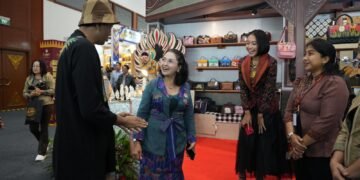 Ketua Dekranasda Kabupaten Badung, Nyonya Rasniathi Adi Arnawa. -IST