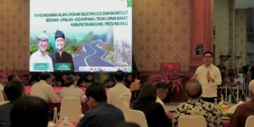 Bupati Badung I Wayan Adi Arnawa saat membuka Sharing Session bertajuk "Mewujudkan Pariwisata Badung Berkualitas dan Berkelanjutan" di Balai Budaya Giri Nata Mandala, Puspem Badung. -IST