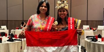 Maria Tuto Demon saat hadir di Forum Perempuan Penenun se-ASEAN. -IST