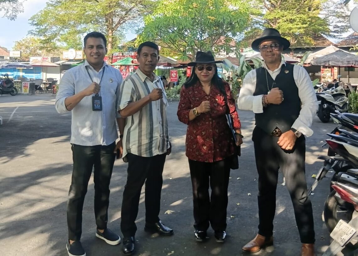 Ariawan Surya Librata, S.H., C.P.L.M (Kiri). -BALITOPIK.COM