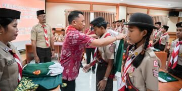 Kontingen Badung itu resmi dilepas oleh Kabid Kepemudaan dan Olahraga Disdikpora Badung, I Putu Oka Adnyana, di Gedung Kwarcab Badung, Kerobokan, Jumat (9/10/2026).