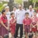 Wakil Bupati Badung Bagus Alit Sucipta melihat langsung pemanfaatan PID saat meninjau hasil Program Revitalisasi Satuan Pendidikan di SD No. 3 Abiansemal. -IST