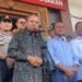 Gubernur Bali Wayan Koster (kiri) bersama Menteri ESDM Bahlil Lahadalia dan Direktur Utama PT Pertamina (Persero), Simon Aloysius Mantiri. -BALITOPIK.COM